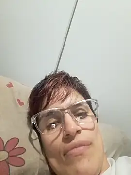 Snapshot of culitobosterook chatting on 09-13-25, 06:29 culitobosterook online show from 09-13-25, 06:29