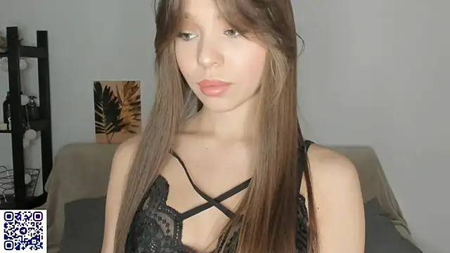 Snapshot of BlurryWish chatting on 10-20-25, 01:55 BlurryWish online show from 10-20-25, 01:55