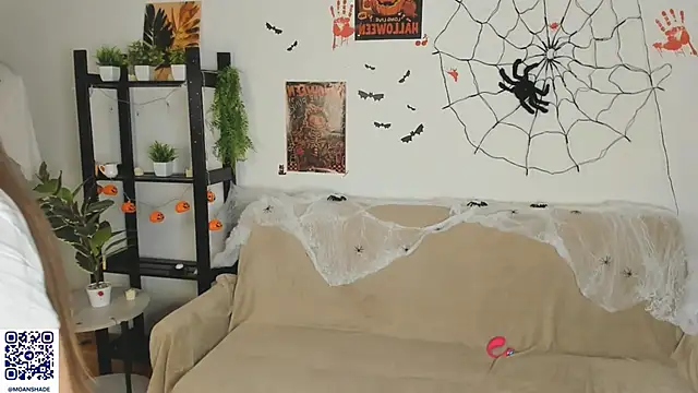 Snapshot of BlurryWish chatting on 10-30-25, 01:23 BlurryWish online show from 10-30-25, 01:23