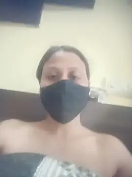 Snapshot of indianshycouple chatting on 03-10-26, 02:33 indianshycouple online show from 03-10-26, 02:33