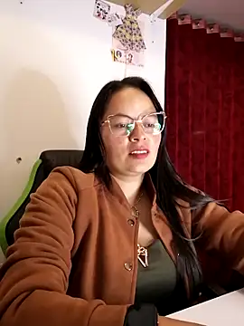 Daliz Leon online show from 10-07-25, 01:47