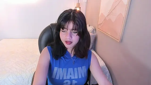 Julieth brown  online show from 10-13-25, 07:47