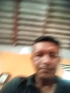 colombiano198720 online show from 11-15-25, 02:57