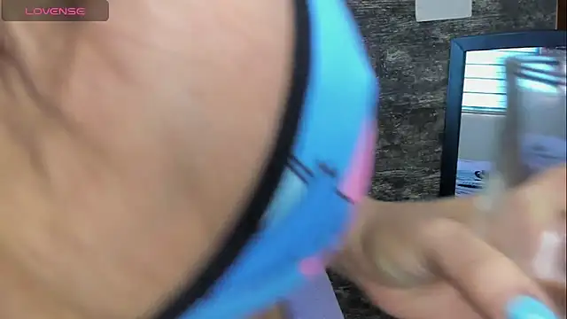 oriana olsen online show from 04-26-26, 05:54