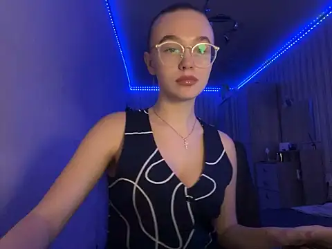Snapshot of bellameow88 chatting on 09-09-25, 12:48 bellameow88 online show from 09-09-25, 12:48