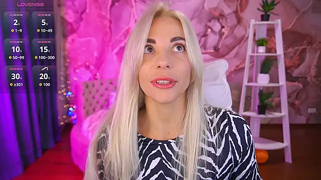 BellaRayyy online show from 11-07-25, 02:39