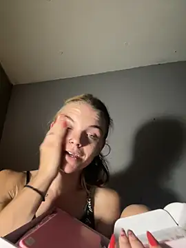 Snapshot of ittybittymeryssa chatting on 10-27-25, 06:45 ittybittymeryssa online show from 10-27-25, 06:45