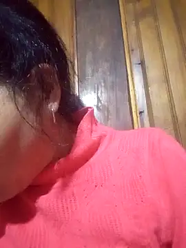Snapshot of _YooY_ chatting on 10-20-25, 01:00  YooY  online show from 10-20-25, 01:00