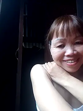 Snapshot of _YooY_ chatting on 10-27-25, 02:37 YooY online show from 10-27-25, 02:37