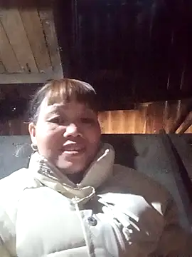 Snapshot of _YooY_ chatting on 11-17-25, 02:50 YooY online show from 11-17-25, 02:50