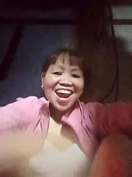 Snapshot of _YooY_ chatting on 11-19-25, 03:39 YooY online show from 11-19-25, 03:39