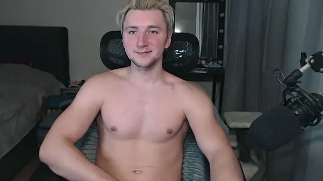 Snapshot of Elvin_Vaenight chatting on 10-10-25, 12:31 Elvin Vaenight online show from 10-10-25, 12:31