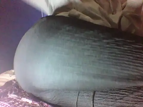 Snapshot of Moongodessy chatting on 09-26-25, 06:45 Moongodessy online show from 09-26-25, 06:45