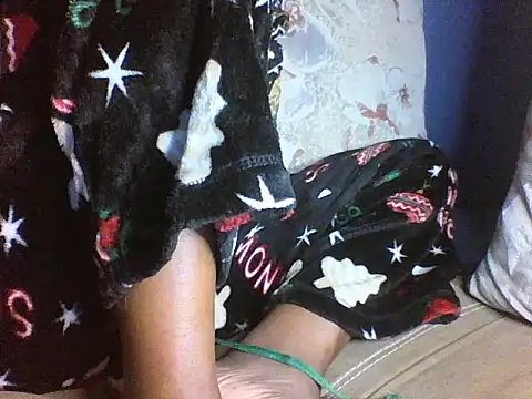 Moongodessy online show from 12-21-25, 02:57