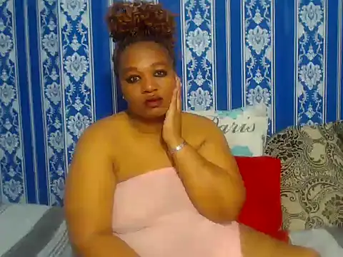 Snapshot of JUICEYLIPS333 chatting on 09-20-25, 04:52 JUICEYLIPS333 online show from 09-20-25, 04:52