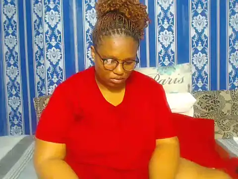 Snapshot of JUICEYLIPS333 chatting on 09-22-25, 05:53 JUICEYLIPS333 online show from 09-22-25, 05:53