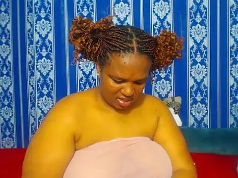 Snapshot of JUICEYLIPS333 chatting on 10-02-25, 02:13 JUICEYLIPS333 online show from 10-02-25, 02:13