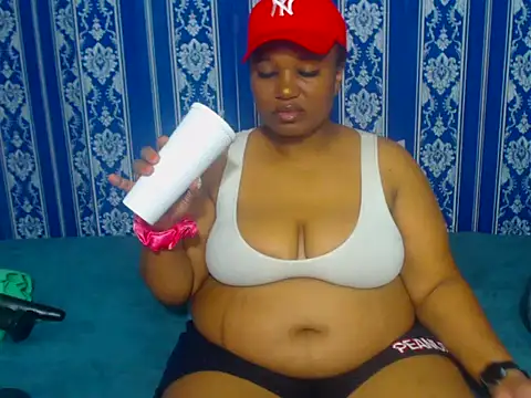 Snapshot of JUICEYLIPS333 chatting on 11-04-25, 03:55 JUICEYLIPS333 online show from 11-04-25, 03:55