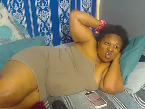 Snapshot of JUICEYLIPS333 chatting on 11-07-25, 06:13 JUICEYLIPS333 online show from 11-07-25, 06:13