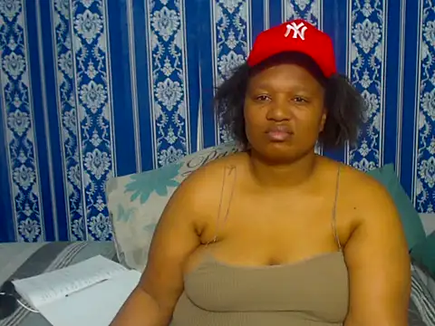 Snapshot of JUICEYLIPS333 chatting on 11-07-25, 06:19 JUICEYLIPS333 online show from 11-07-25, 06:19