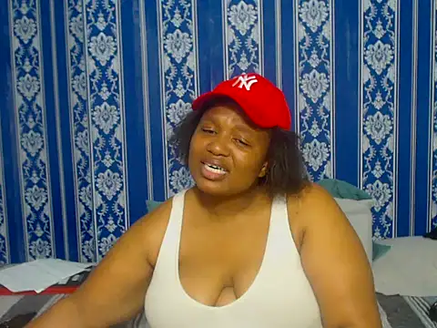 Snapshot of JUICEYLIPS333 chatting on 11-08-25, 06:24 JUICEYLIPS333 online show from 11-08-25, 06:24