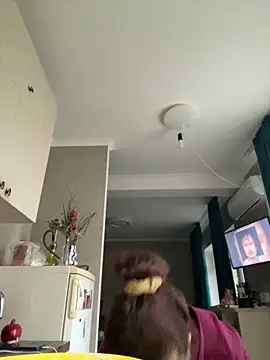 Snapshot of AliceCurlyX chatting on 11-30-25, 08:29 AliceCurlyX online show from 11-30-25, 08:29