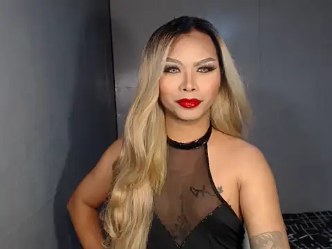 Snapshot of midnight_mariaxx chatting on 10-03-25, 10:01 midnight mariaxx online show from 10-03-25, 10:01