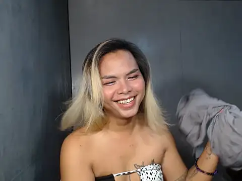 Snapshot of midnight_mariaxx chatting on 11-13-25, 11:31 midnight mariaxx online show from 11-13-25, 11:31