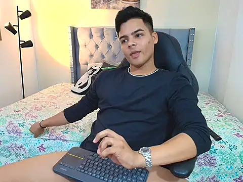 stewart mateo  online show from 09-20-25, 03:07