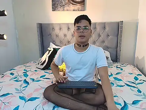 stewart mateo  online show from 11-14-25, 02:10