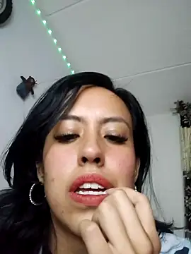 Queen Ashly online show from 11-15-25, 01:47