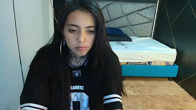 LiaMonroee  online show from 11-19-25, 11:43