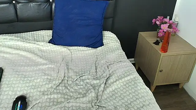 LiaMonroee  online show from 01-05-26, 05:27