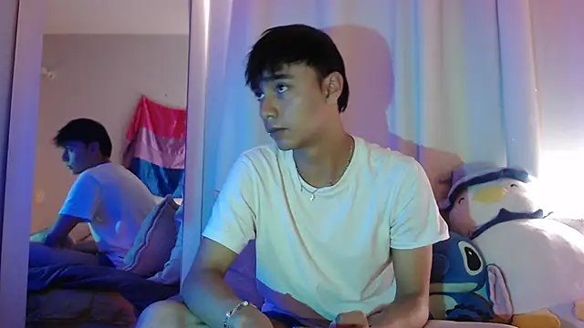 Snapshot of Noah_Blaze chatting on 10-16-25, 07:04 Noah Blaze online show from 10-16-25, 07:04