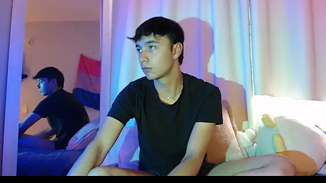 Snapshot of Noah_Blaze chatting on 10-23-25, 09:13 Noah Blaze online show from 10-23-25, 09:13