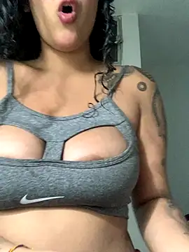 Snapshot of caritobeachdh chatting on 10-04-25, 04:43 caritobeachdh online show from 10-04-25, 04:43