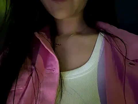 yuer2563 online show from 10-07-25, 06:43