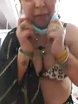 Snapshot of Jann_Riya333 chatting on 09-23-25, 11:13 Jann Riya333 online show from 09-23-25, 11:13