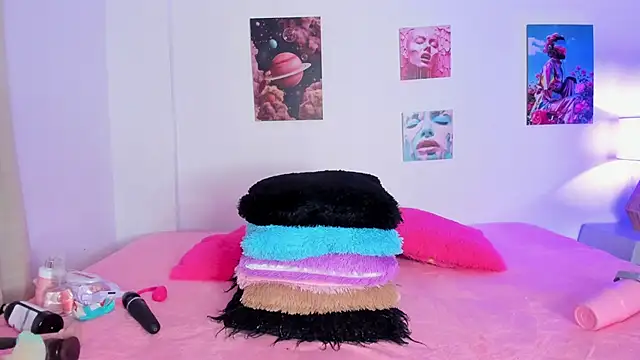 hailey hadid online show from 01-09-26, 07:04