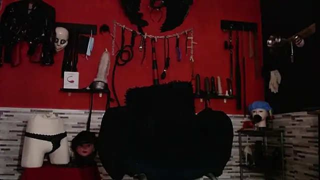 Snapshot of Miss_Mirandaa chatting on 10-05-25, 09:45 Miss Mirandaa online show from 10-05-25, 09:45