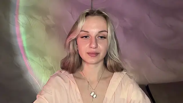 AdeleEverhart online show from 12-19-25, 09:11