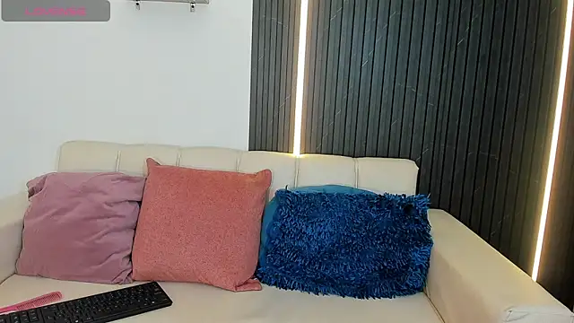 Gabrielaa Miller  online show from 09-12-25, 08:20