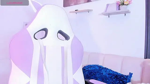 Gabrielaa Miller  online show from 09-23-25, 07:39