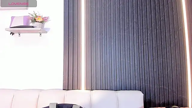 Gabrielaa Miller  online show from 09-30-25, 07:41