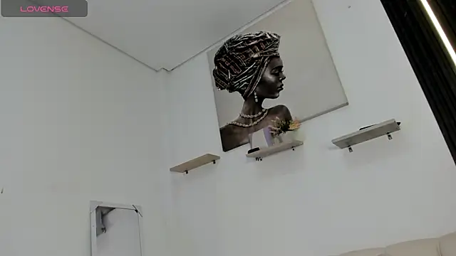 Gabrielaa Miller  online show from 10-20-25, 07:25