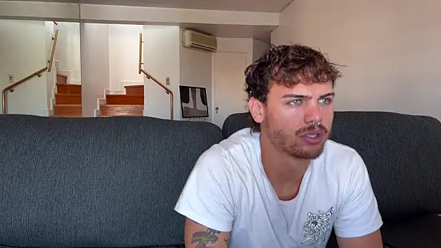 Snapshot of lenruy chatting on 02-08-26, 08:01 lenruy online show from 02-08-26, 08:01