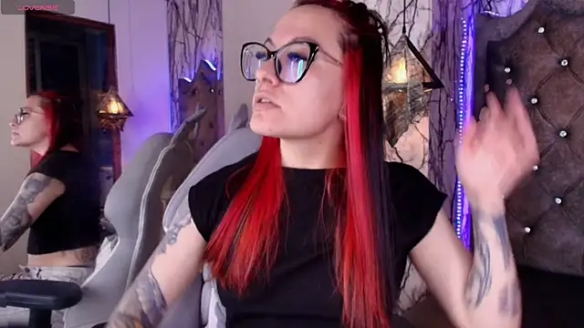 Zami Escobar of online show from 03-16-26, 06:45