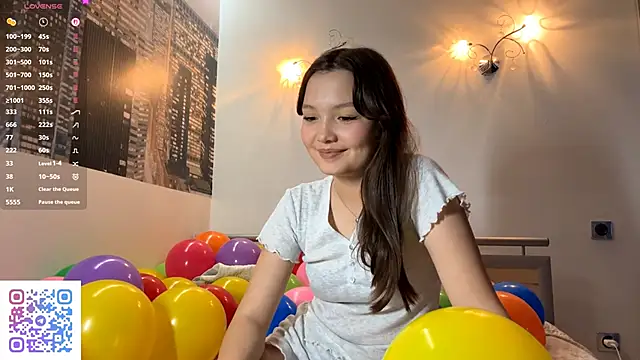 KiraVelvet online show from 09-12-25, 09:42