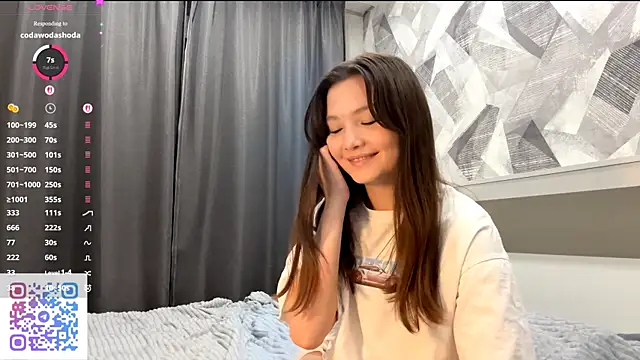 KiraVelvet online show from 10-24-25, 07:21