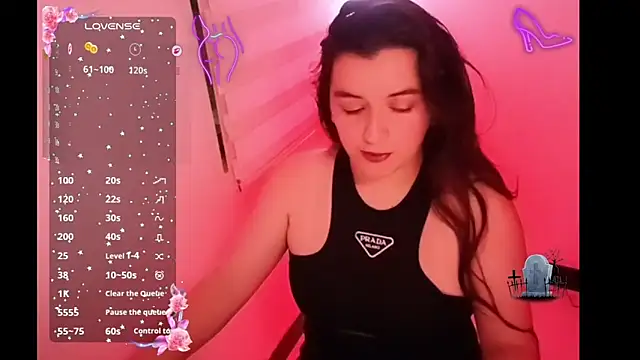 Snapshot of DanniG2000_ chatting on 11-02-25, 03:53 DanniG2000 online show from 11-02-25, 03:53